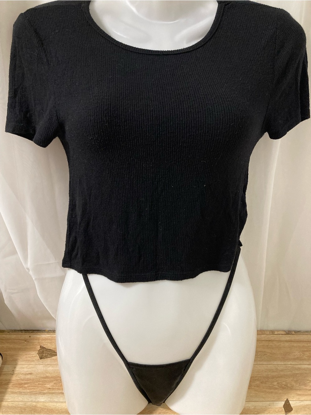 Black Ribbed Short Sleeve Crop Top S